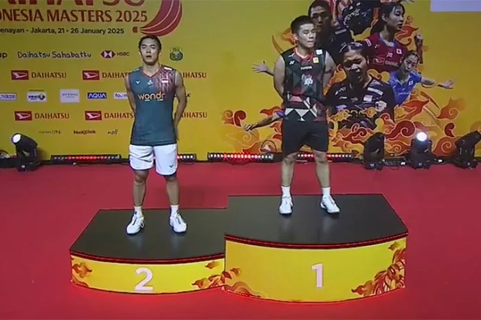 Jojo-runner-up-2 Jojo perwakilan putra tunggal Indonesia pada Indonesia Masters 2025 menjadi runner up usai kalah dari pebulutangkis Thailand (Foto: Ist)
